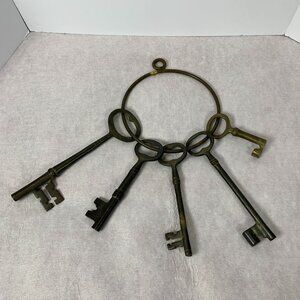 Lot of 5 Antique & Vintage Skeleton Keys Various Sizes